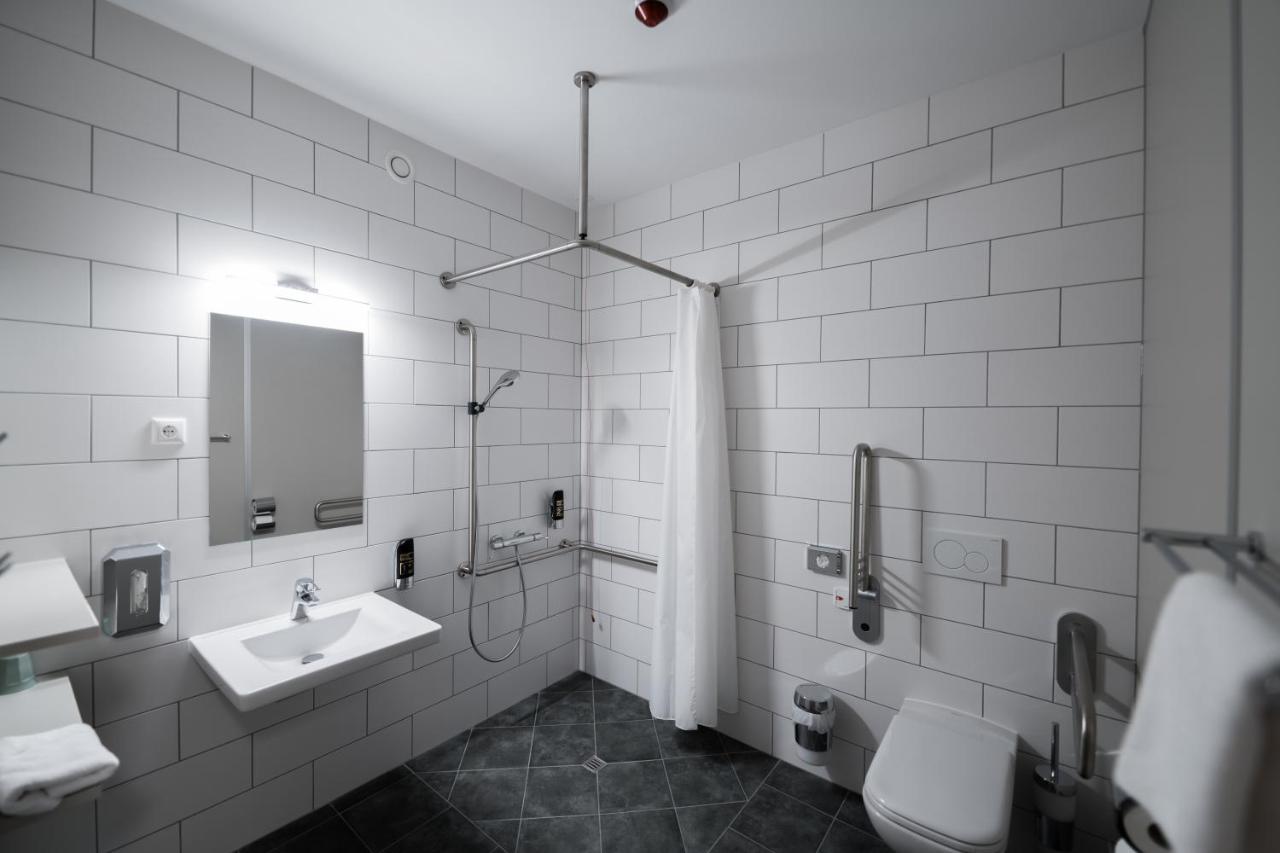 Double or Twin Room Disability Access