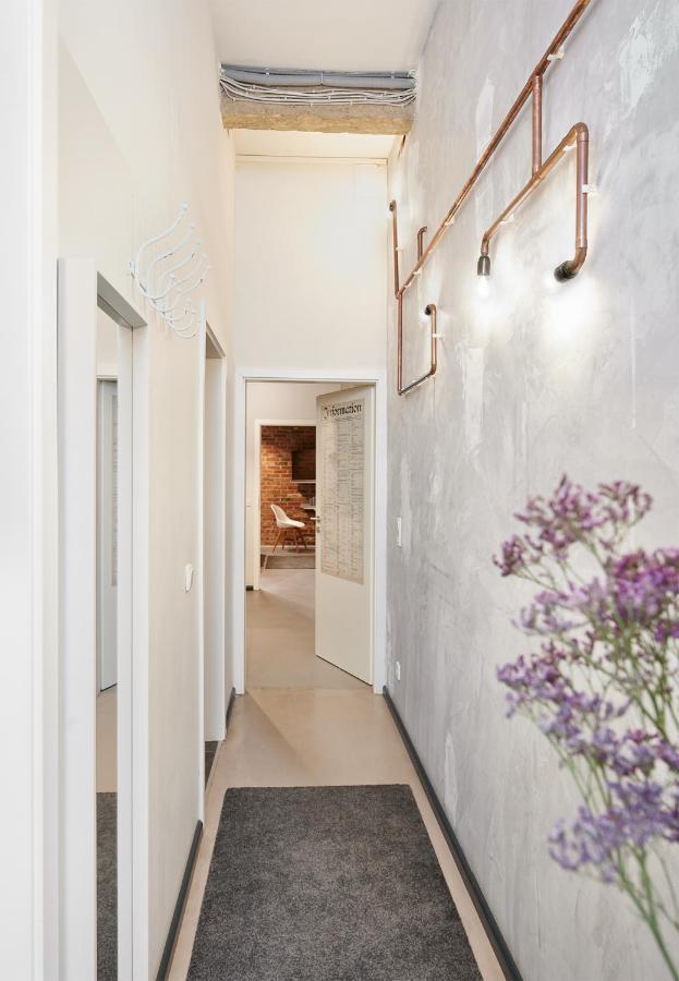 One-Bedroom Apartment,1153789689:JPEG