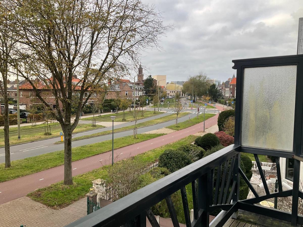 Studio mit Balkon