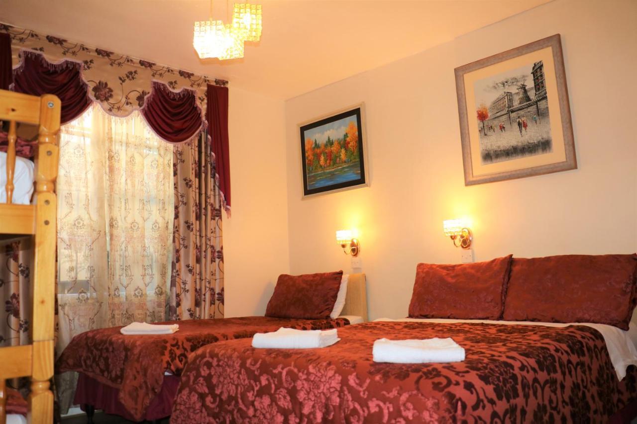 Familienzimmer (5 Erwachsene)