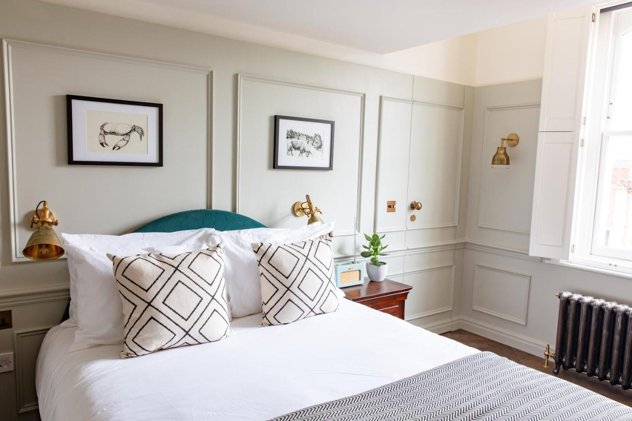 Large Double Room,1290806860:JPEG