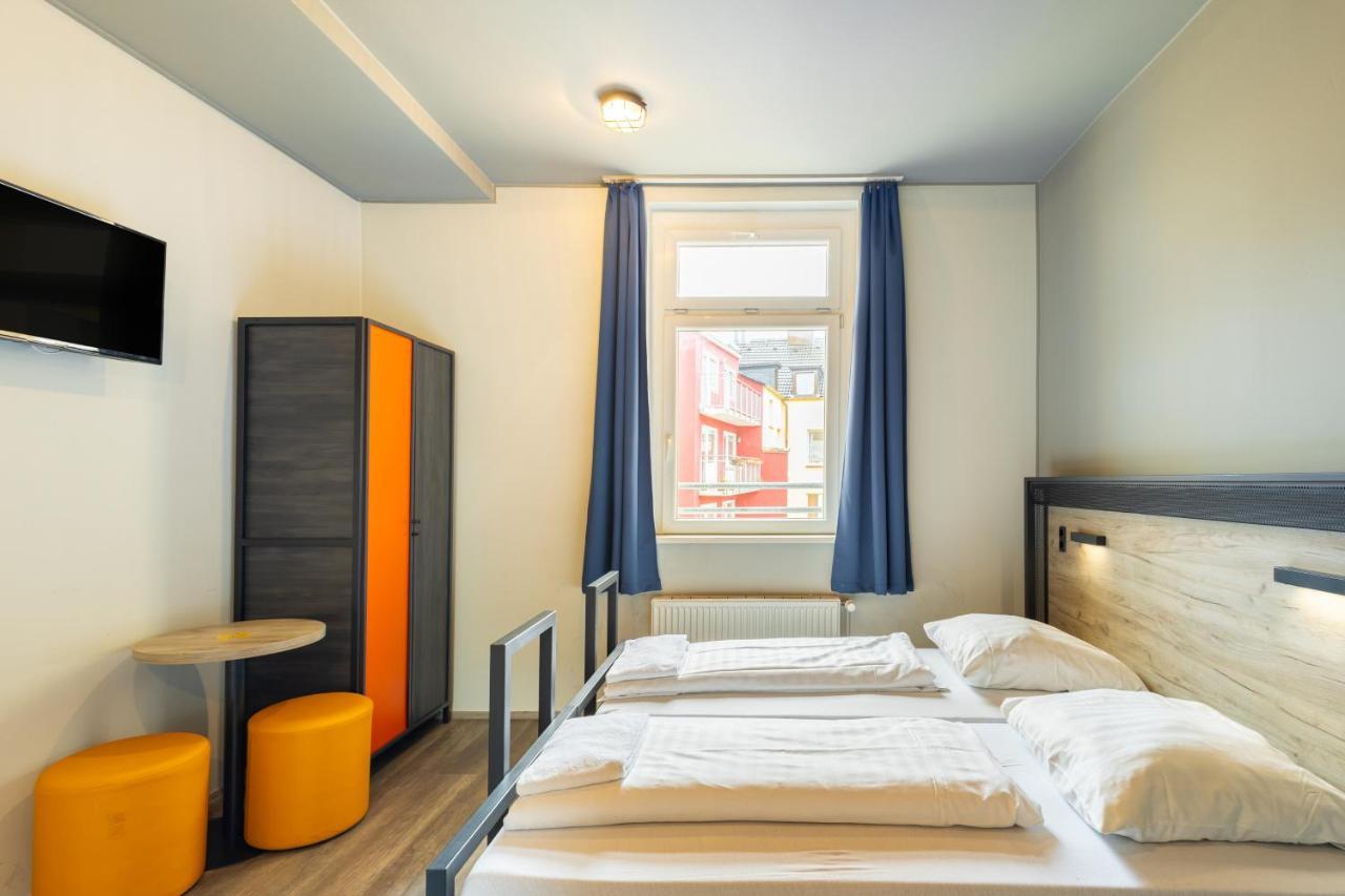 Triple Room,1386566042:JPEG