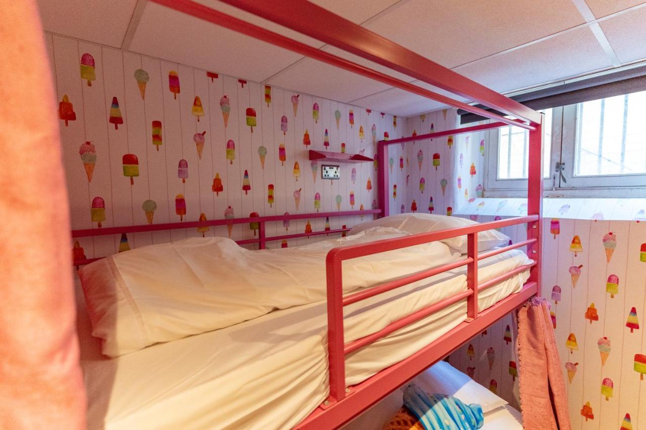 Bed 4-Bed Female Dormitory Room