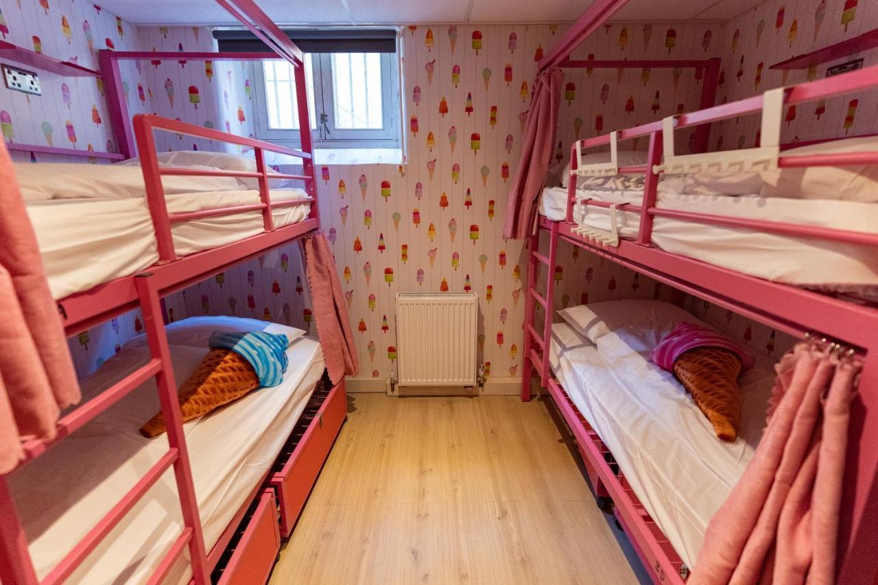 Bed 4-Bed Female Dormitory Room