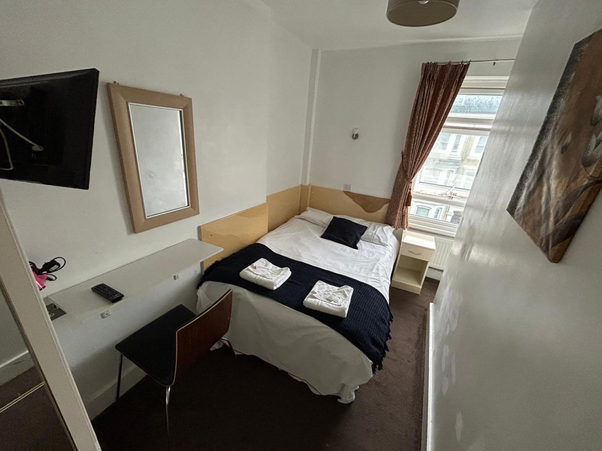 Doppelzimmer mit Gemeinschaftsbad