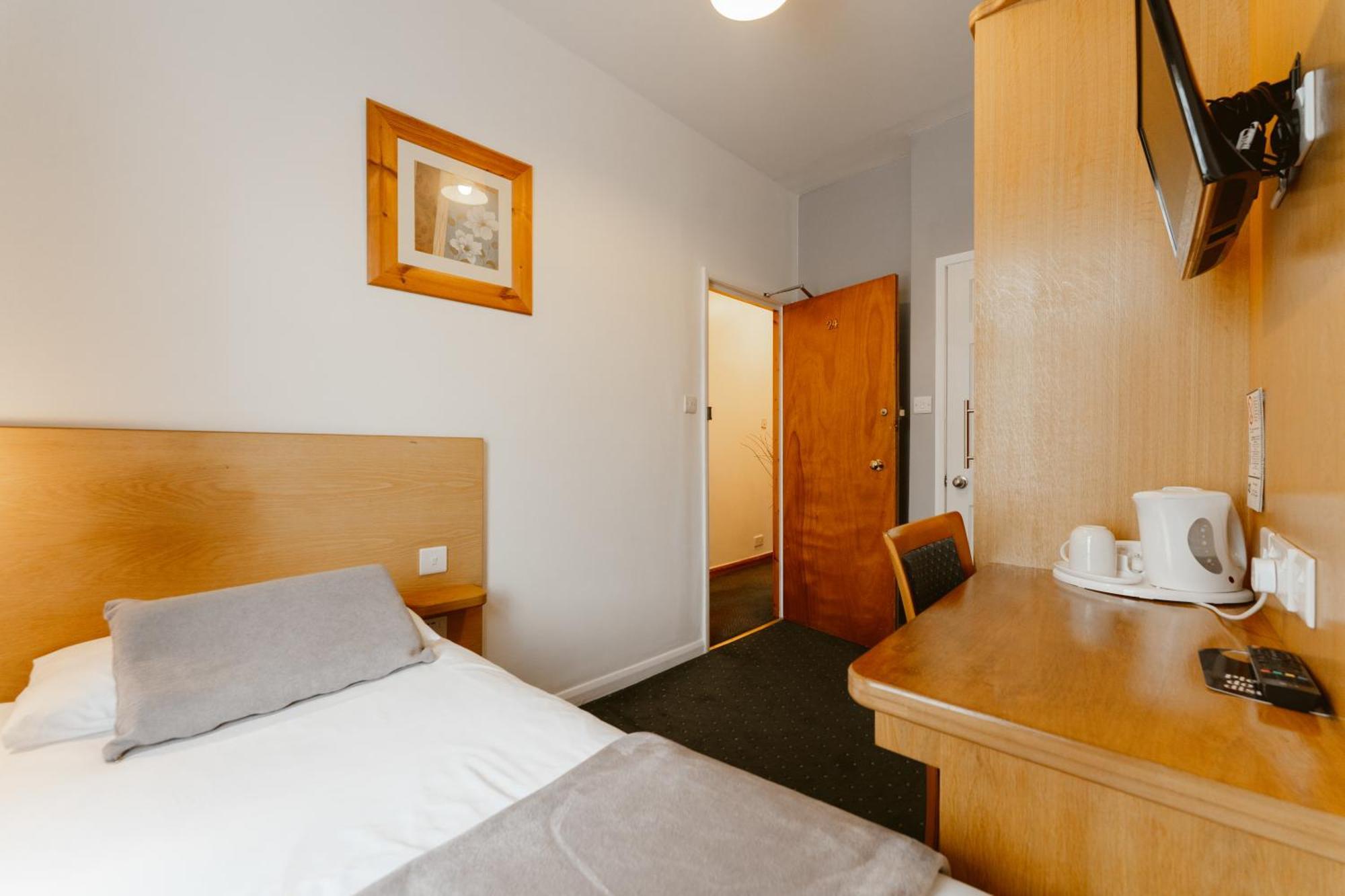 Single Room,1516335865:JPEG