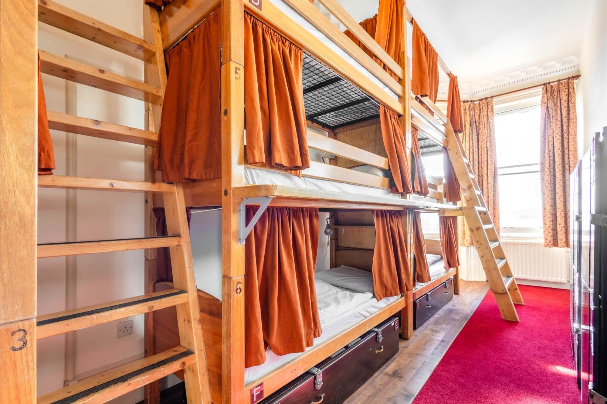 Bett im gemischten Schlafsaal mit 10 Betten