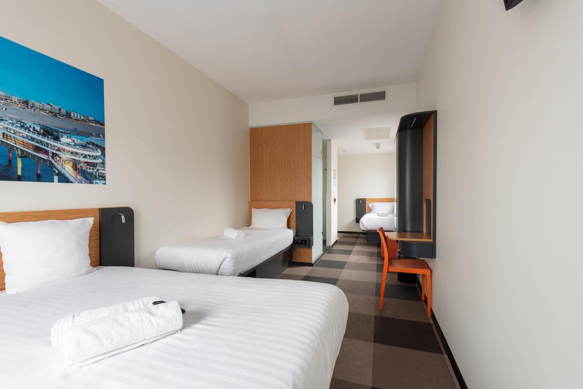 Standard Quadruple Room,642916761:JPEG