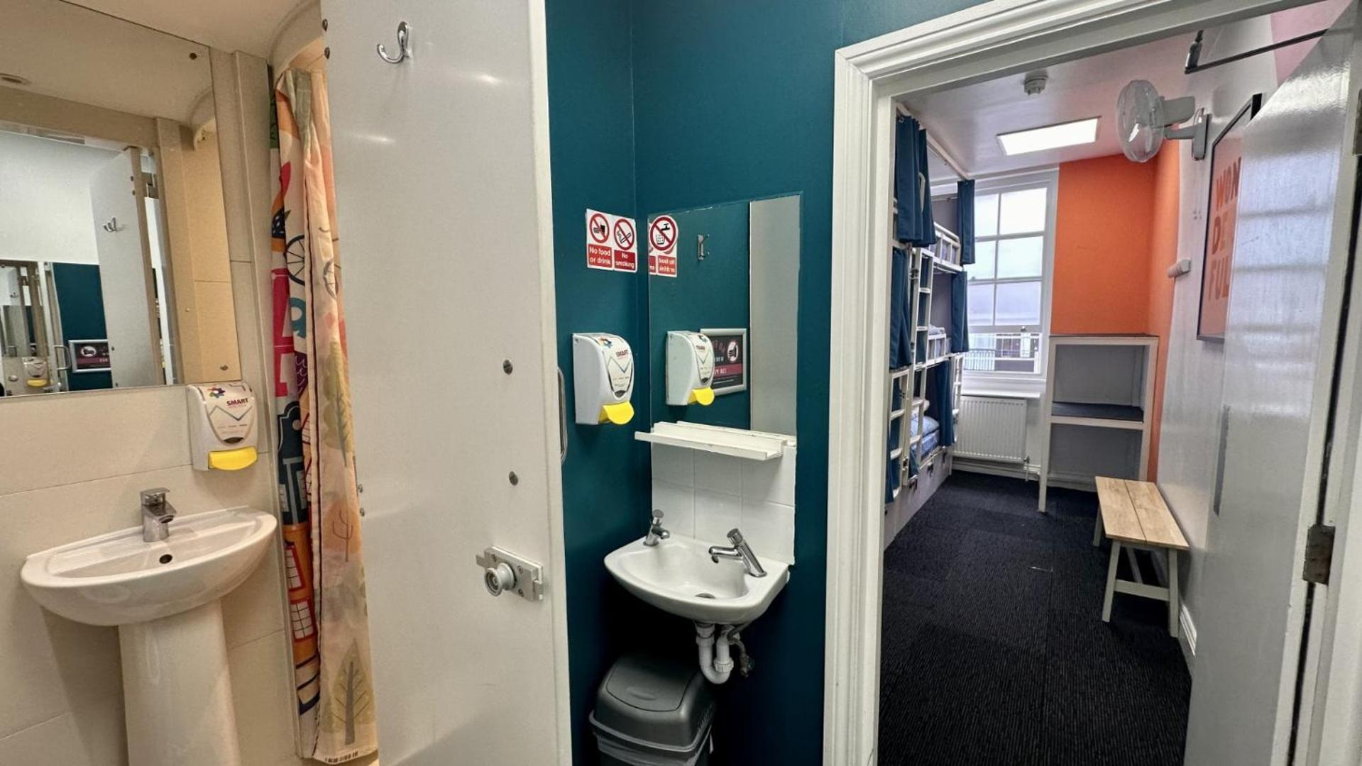 Single Bed in 6-Bed Mixed Dormitory with Private Bathroom (18-45 Years)