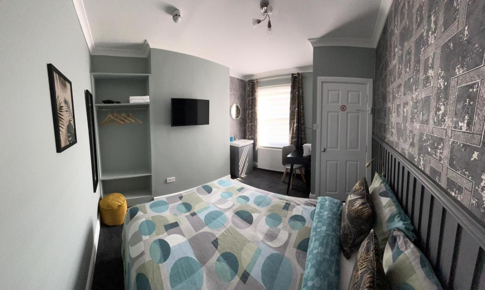 Double Room,1588080838:JPEG