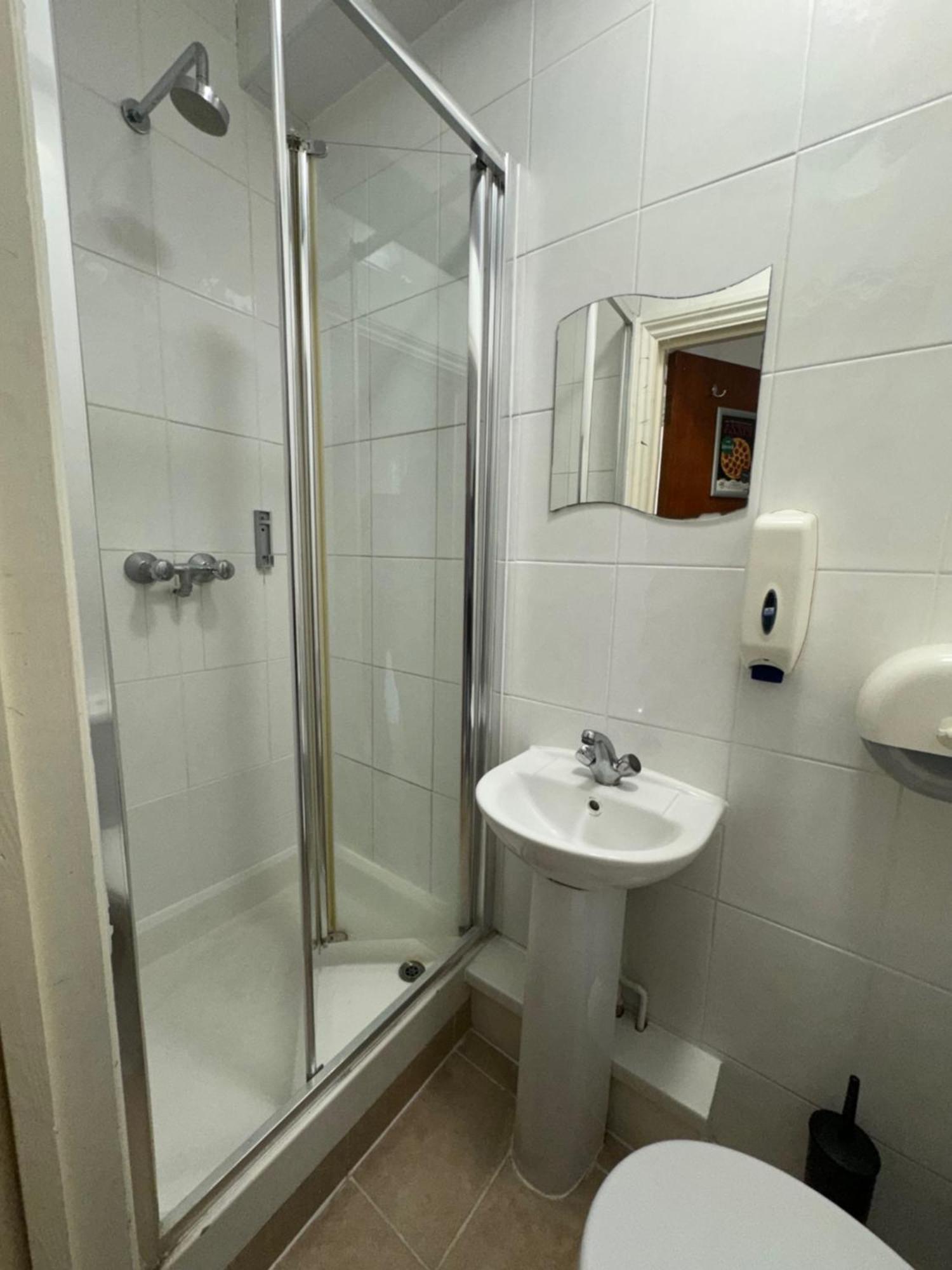Doppelzimmer mit Gemeinschaftsbad