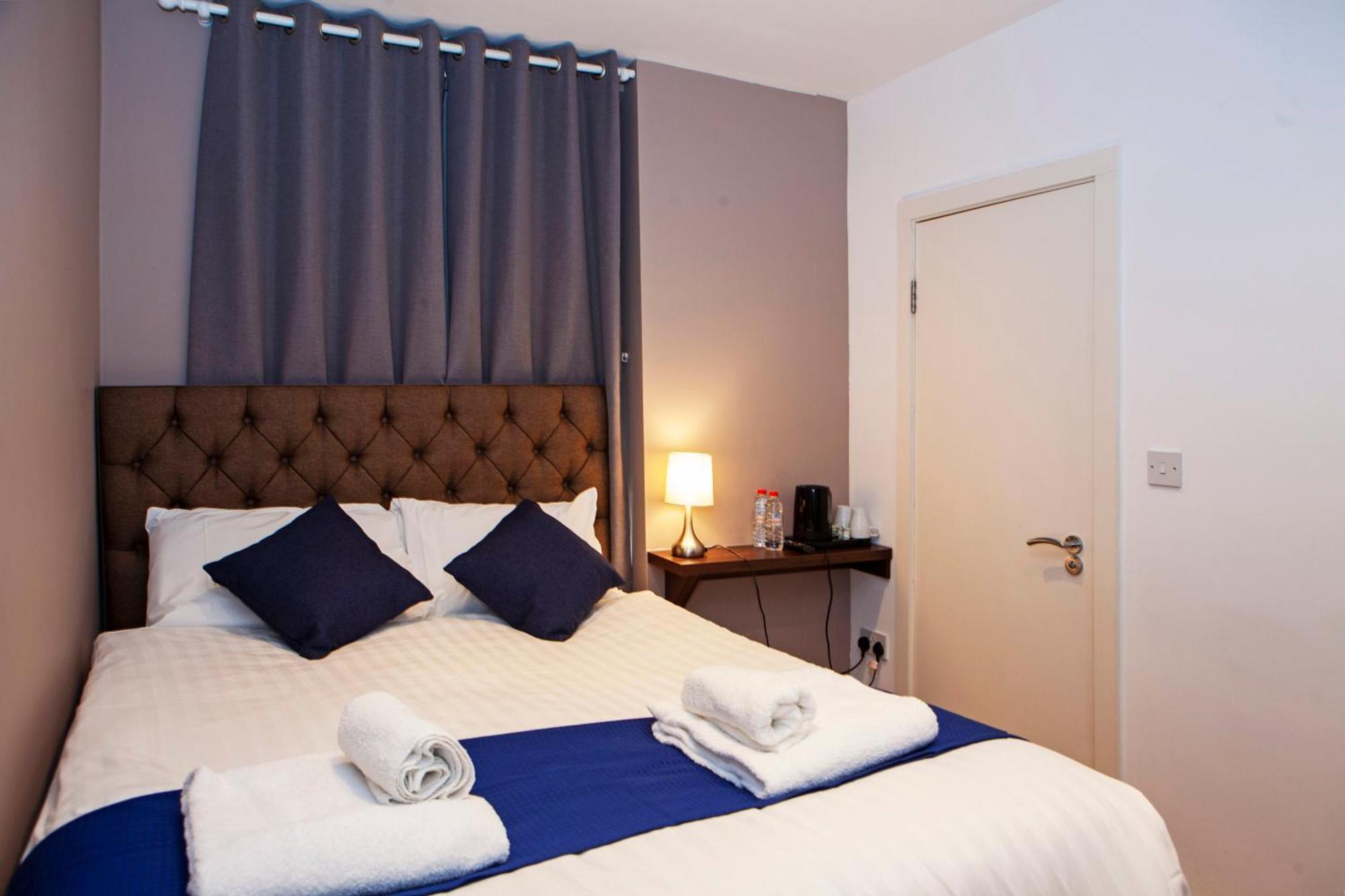 Deluxe Zimmer mit Kingsize-Bett