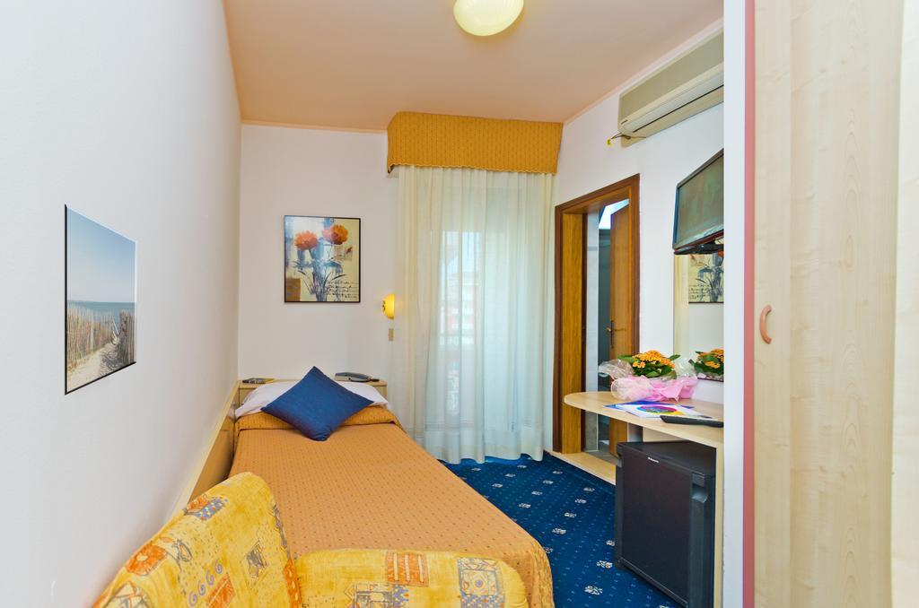 Einzelzimmer mit Balkon