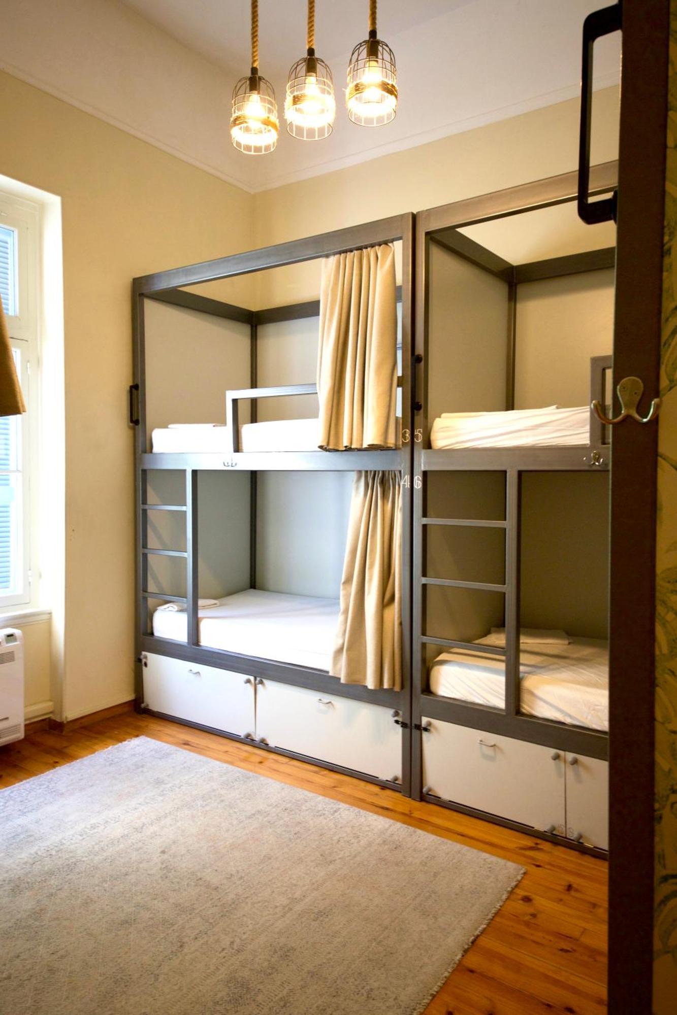 Bett im gemischten Schlafsaal mit 10 Betten