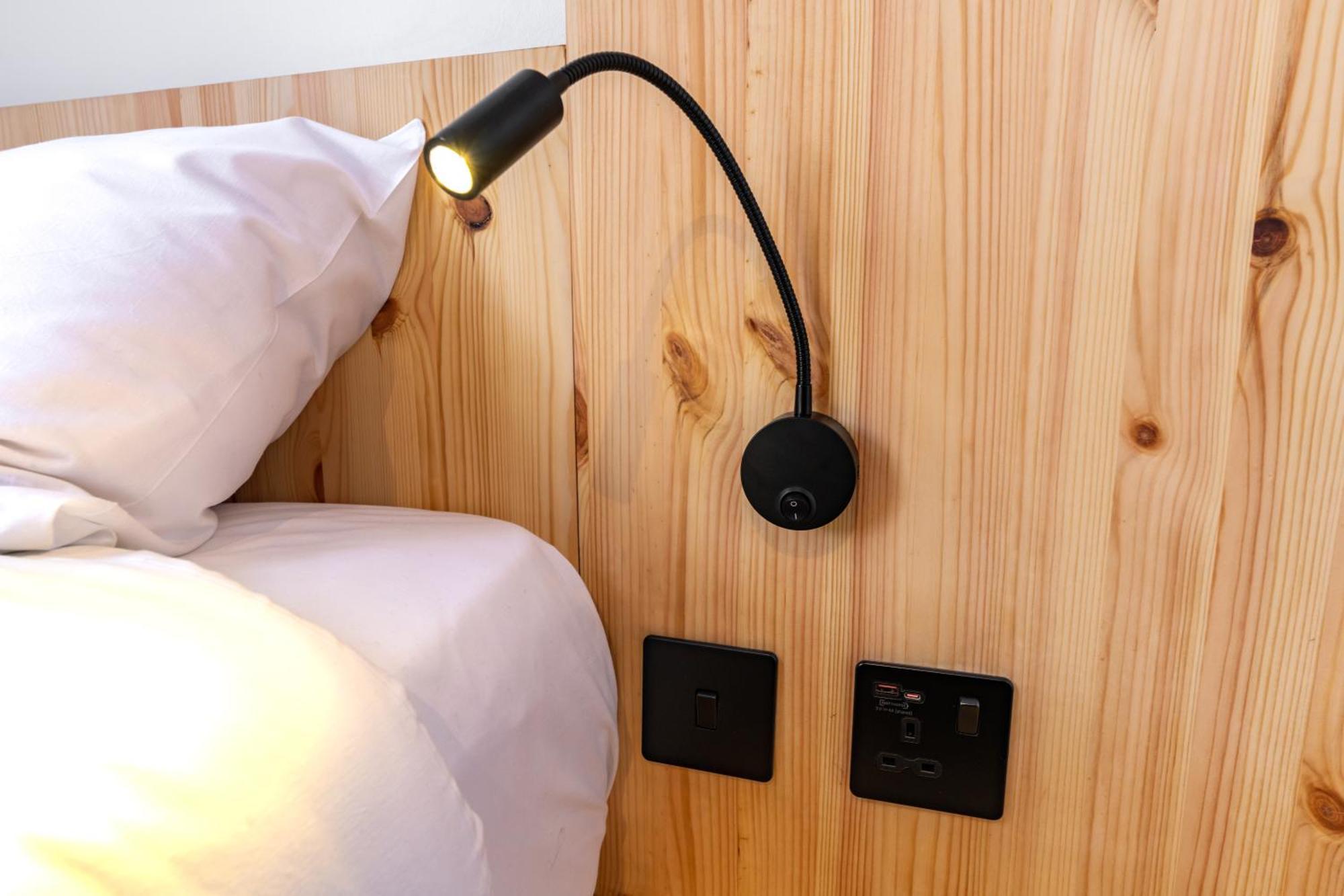 Kleines Doppelzimmer mit Fenster