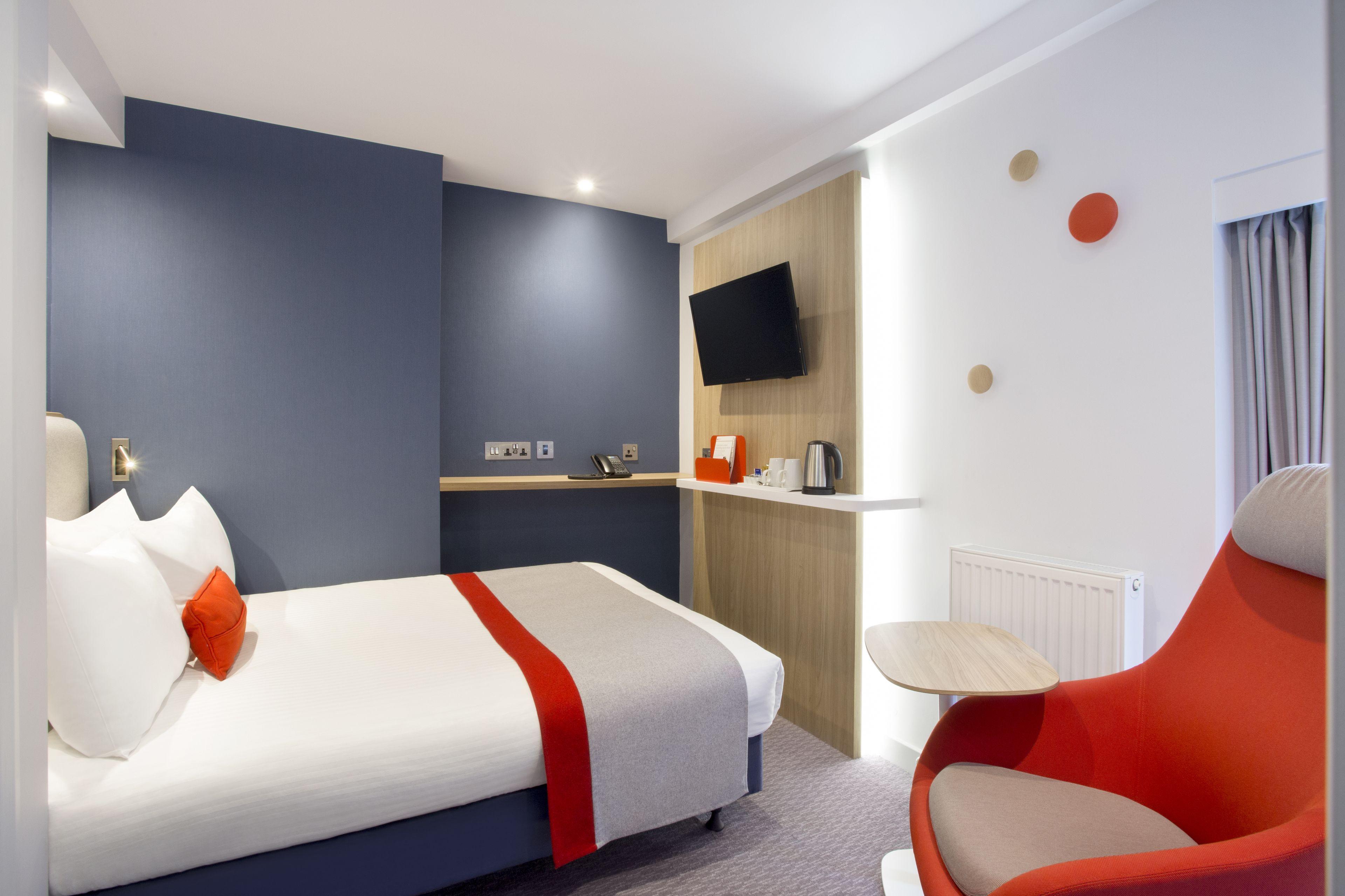 Standard Single Room Hot