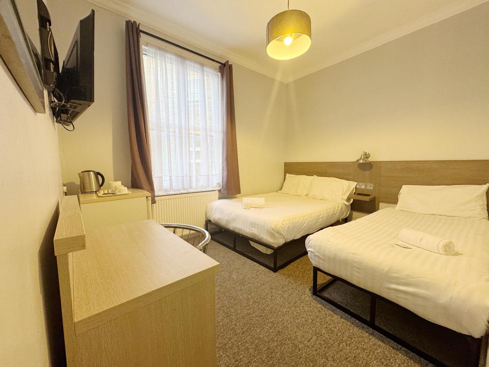 Dreibettzimmer