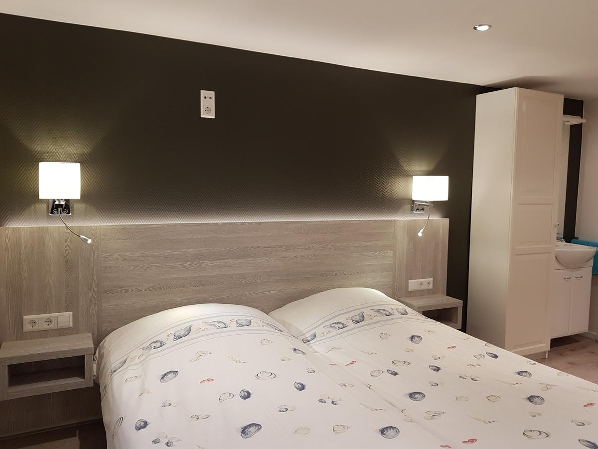 Quintuple Room