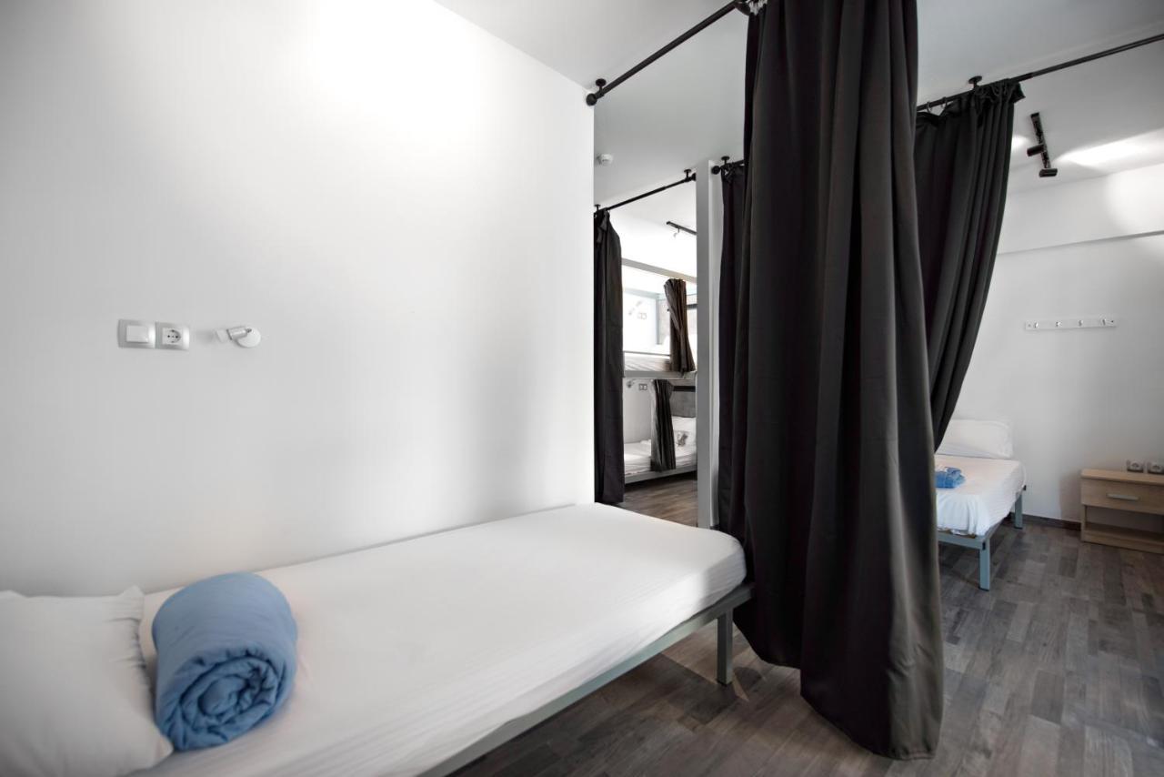 Bett im 6-Bett-Schlafsaal mit eigener Terrasse