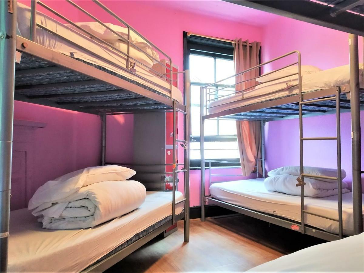 Bett im gemischten Schlafsaal mit 12 Betten