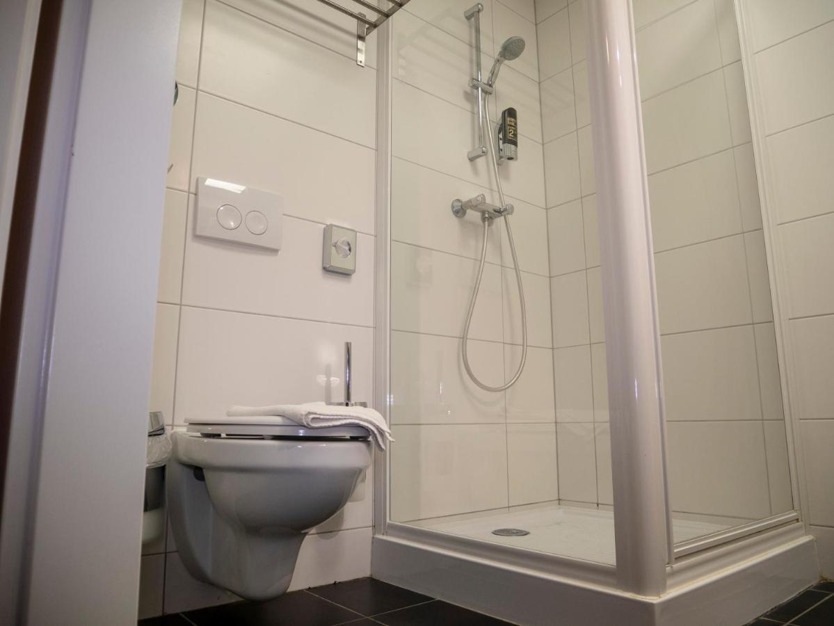 Doppel- oder Zweibettzimmer – ohne Fenster
