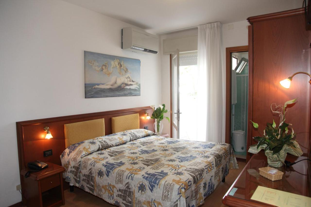 Double or Twin Room Balcony