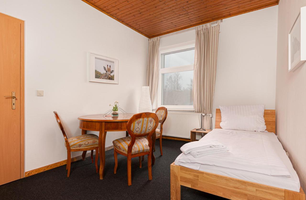 Comfort Dreibettzimmer mit Dusche