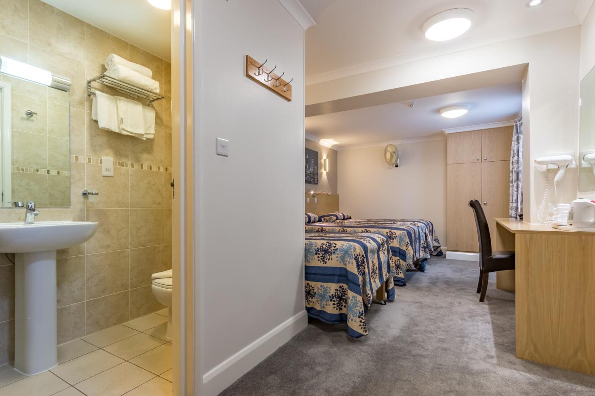 Dreibettzimmer