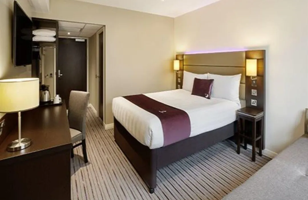 Premier Inn London Woolwich-1