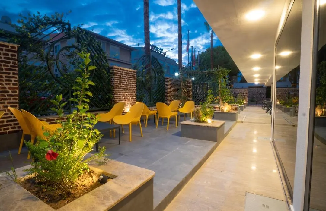 Estera Hotel Silent-1