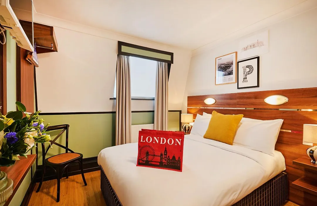 Huttons Hotel, Victoria London-1