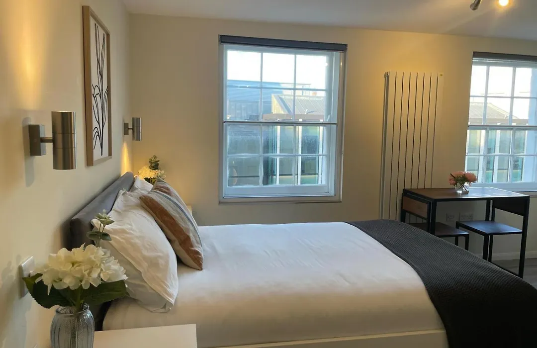 Grays Inn Road - Room 6-1