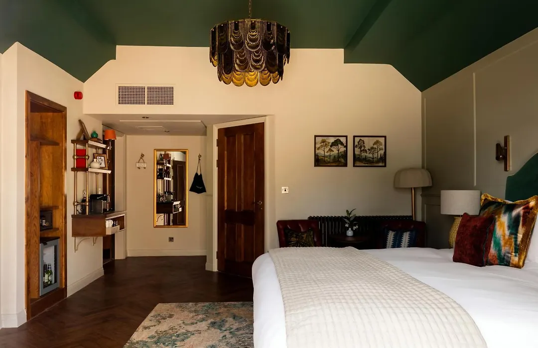 Coach & Horses Hotel-1