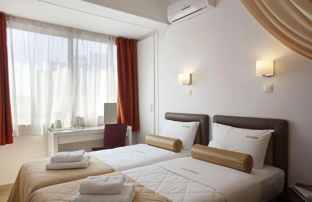 Metropolis Hotel-1