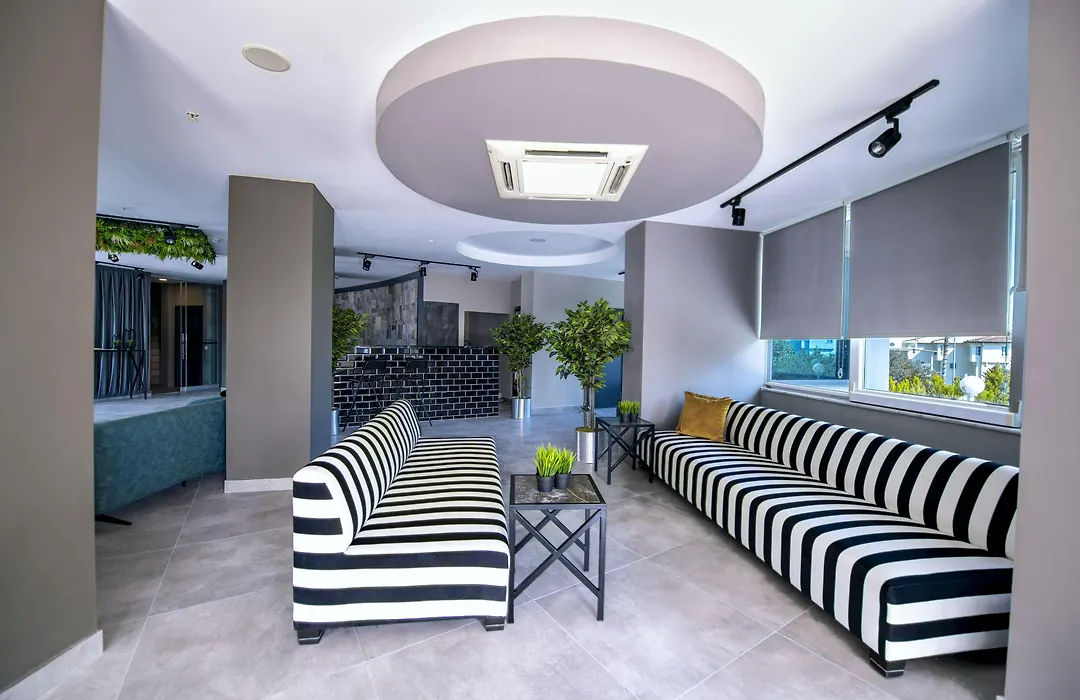 Tourist Hotel-1