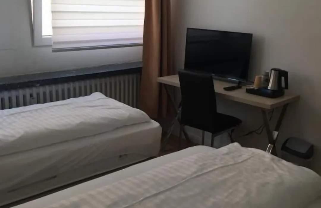 Hotel Central Hannover-1