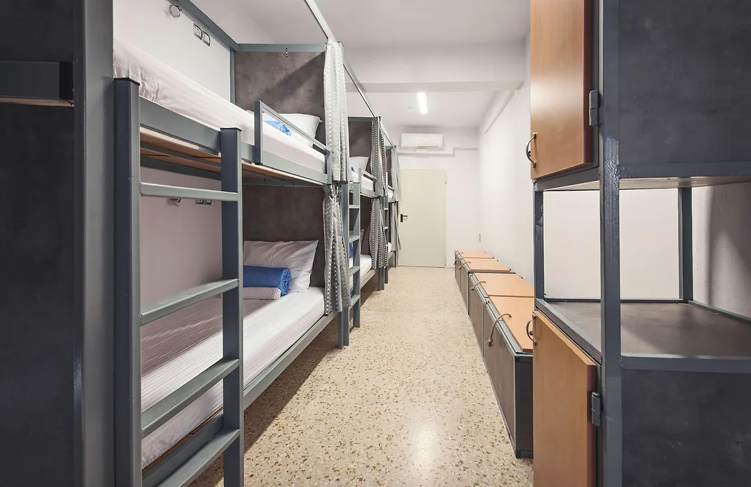 Bedbox Hostel-1