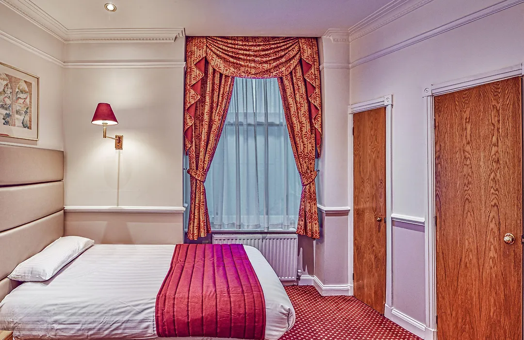 Hyde Park Radnor Hotel B&B-1