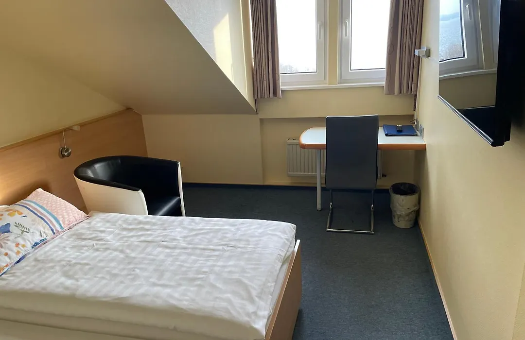 Hotel Kieler Förde-1