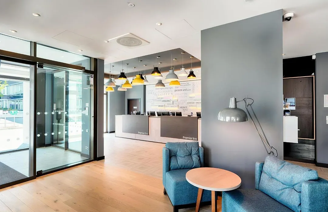 Premier Inn Darmstadt City Centre-1
