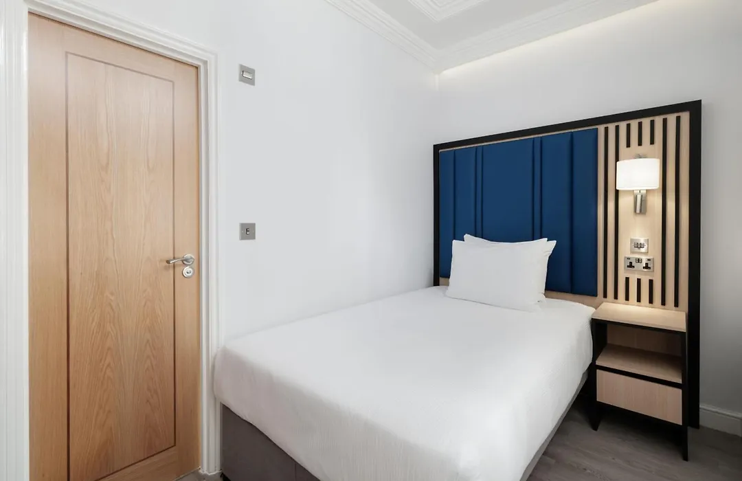 Spark By Hilton London Chiswick-1