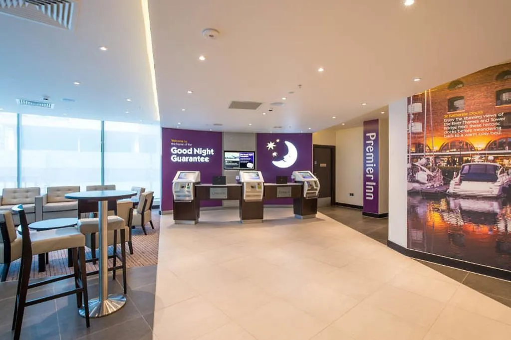Premier Inn London City - Aldgate-1