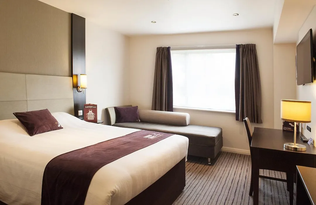 Premier Inn London Clapham-1