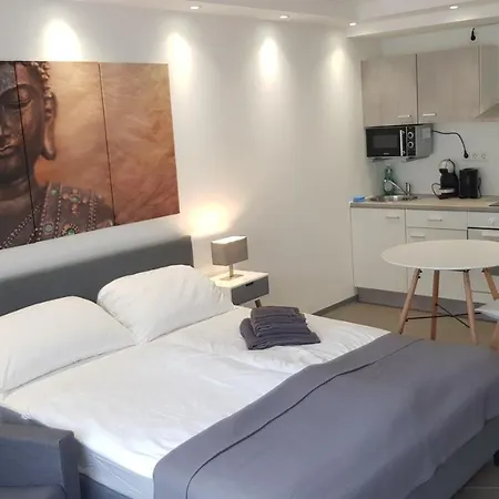 Check-Inn Hotels - Essen-2