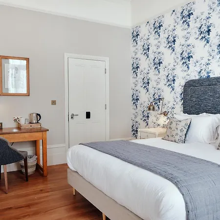 The Black Lion Pub & Boutique Guesthouse-3