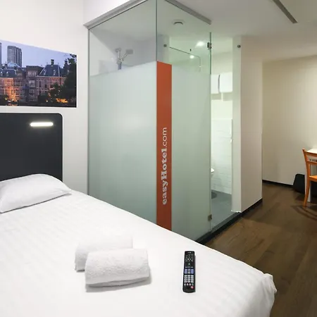 Easyhotel The Hague City Centre-3