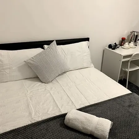 Warren Street Guest House-3