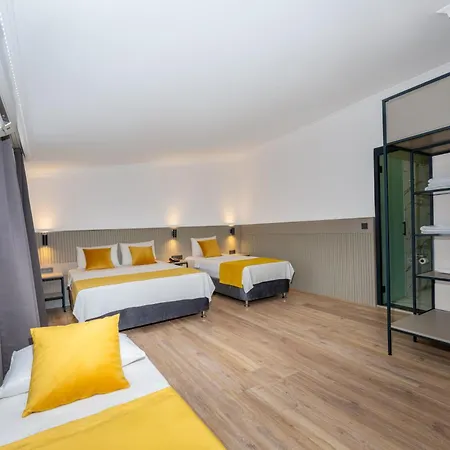 Lemon Hotel-2