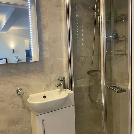 Grays Inn Road - Room 6-2