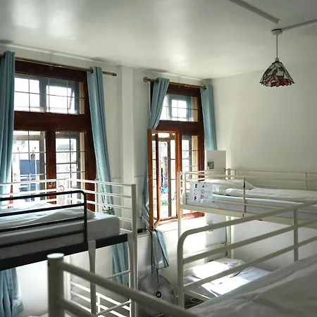 The Walrus Bar And Hostel-2